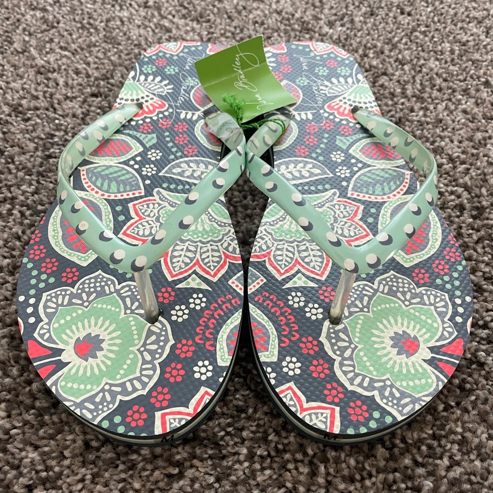 Vera Bradley NWT floral flip flops